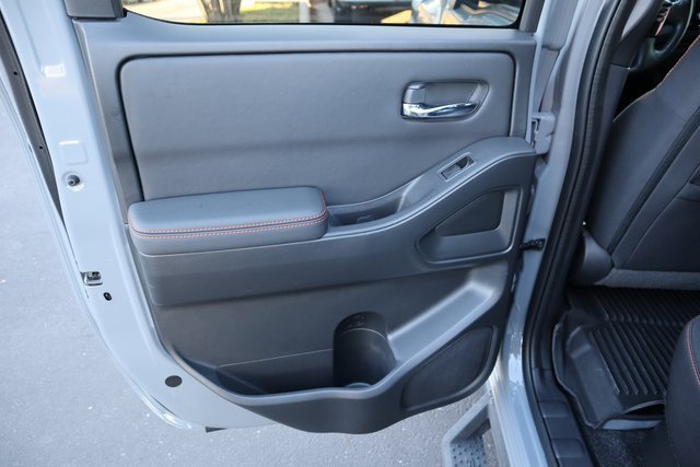 Used 2022 Nissan Frontier Pro-X image 24