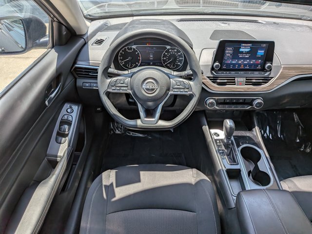 Used 2024 Nissan Altima 2.5 SV FWD image 31