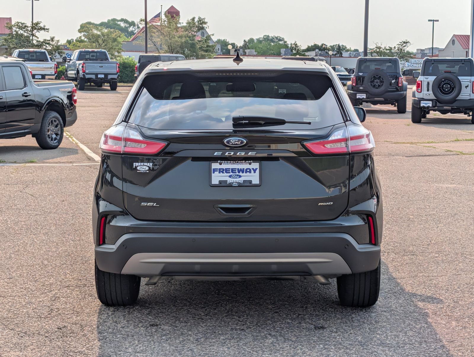 Certified 2024 Ford Edge SEL w/ Convenience Package AWD/4WD image 6