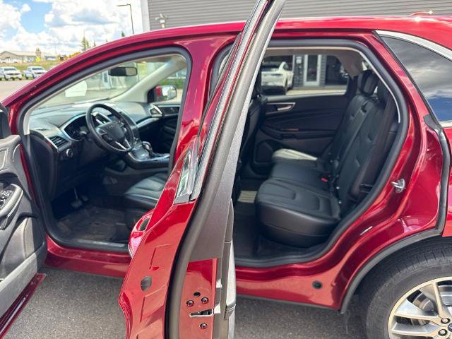 Certified 2018 Ford Edge Titanium w/ Technology Package AWD/4WD image 9