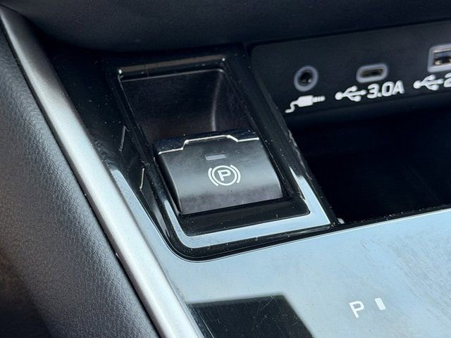Used 2025 Subaru Outback Touring AWD/4WD image 22