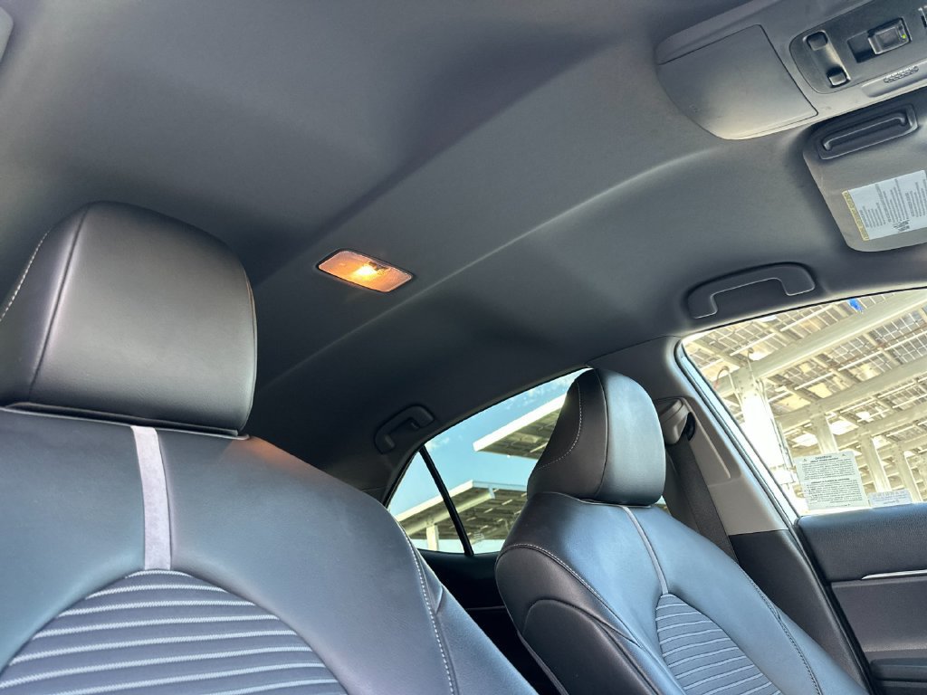 Used 2022 Toyota Camry SE w/ Carpet Mat Package (TMS) FWD image 15