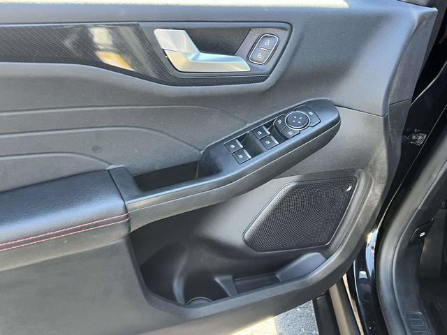 Certified 2024 Ford Escape ST-Line Select w/ Tech Pack #1 AWD/4WD image 17