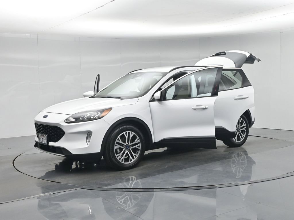 Certified 2020 Ford Escape SEL image 29