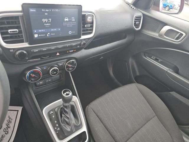 Used 2022 Hyundai Venue SE FWD image 25