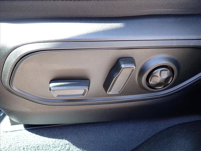 Used 2023 Jeep Grand Cherokee Altitude AWD/4WD image 14