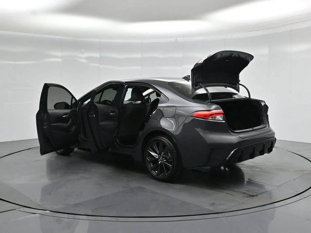 Used 2026 Toyota Corolla SE FWD image 32