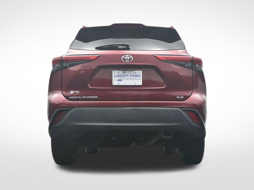 Used 2021 Toyota Highlander XLE FWD image 46