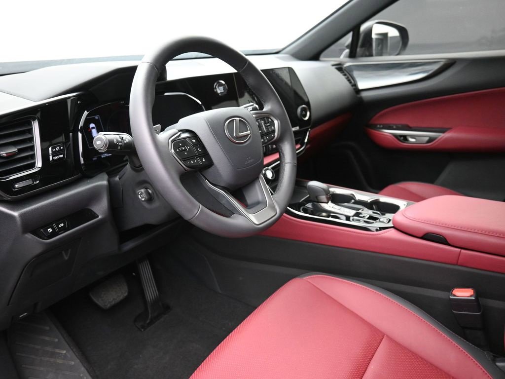 Used 2025 Lexus NX 250 FWD w/ Premium Package image 18