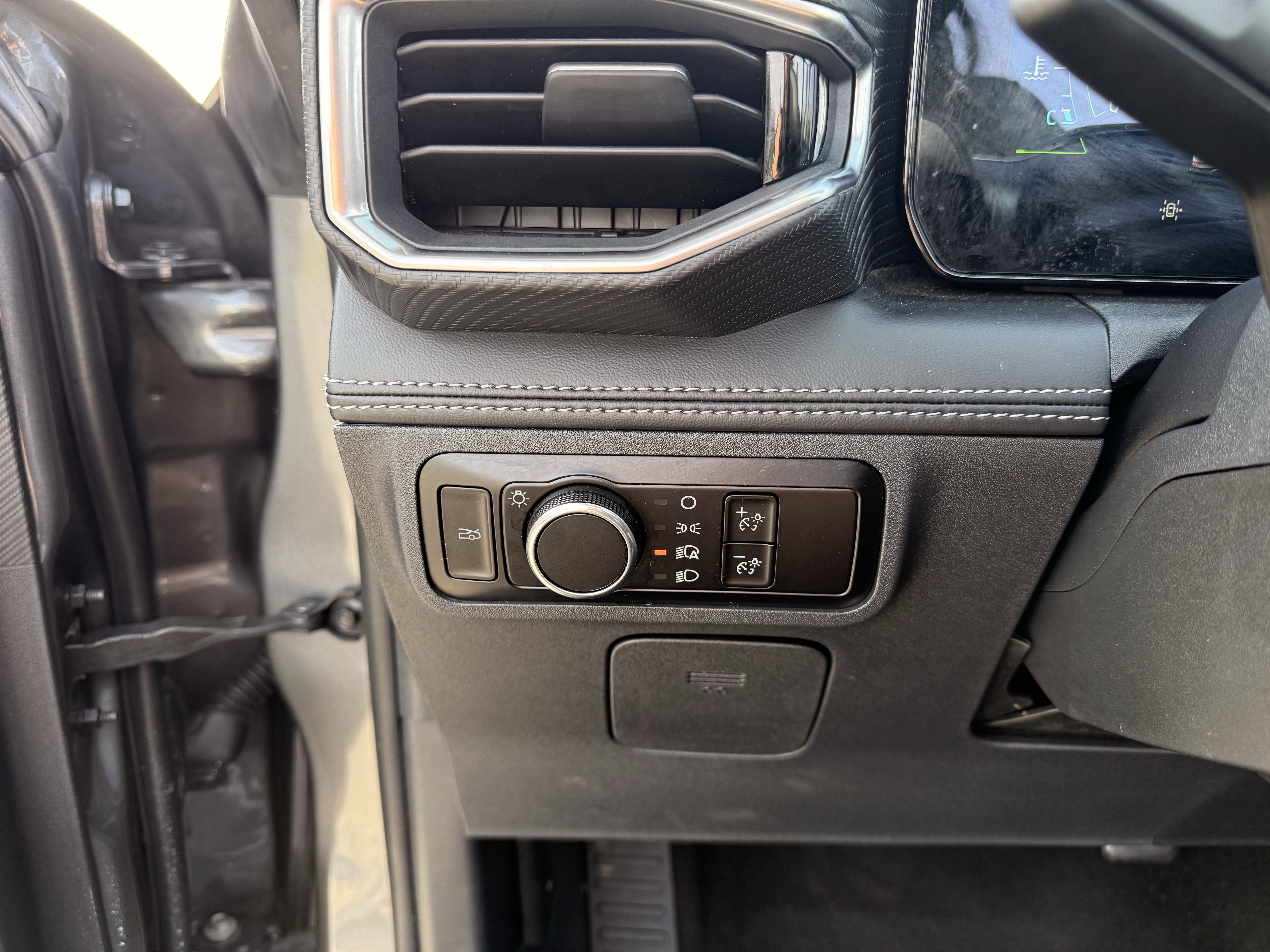 Certified 2025 Ford Mustang Premium RWD image 19