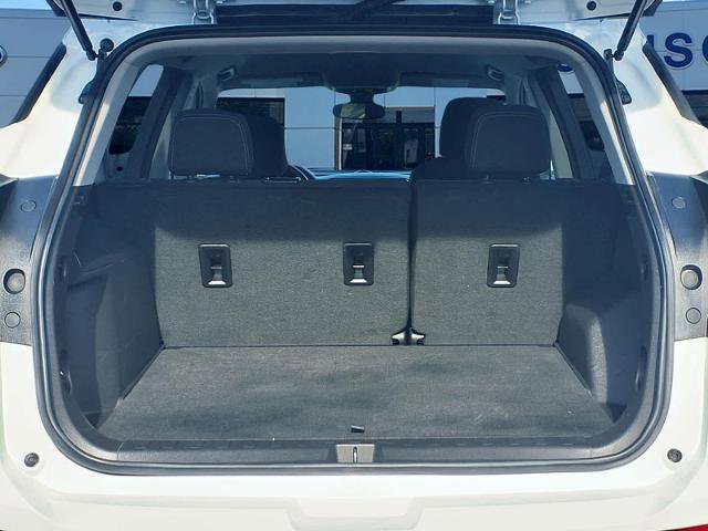 Used 2024 GMC Terrain SLE image 17