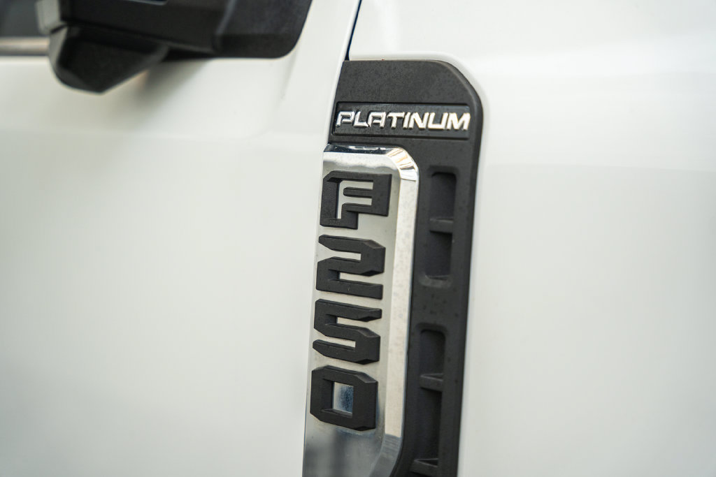 Certified 2024 Ford F250 Platinum w/ FX4 Off-Road Package AWD/4WD image 16