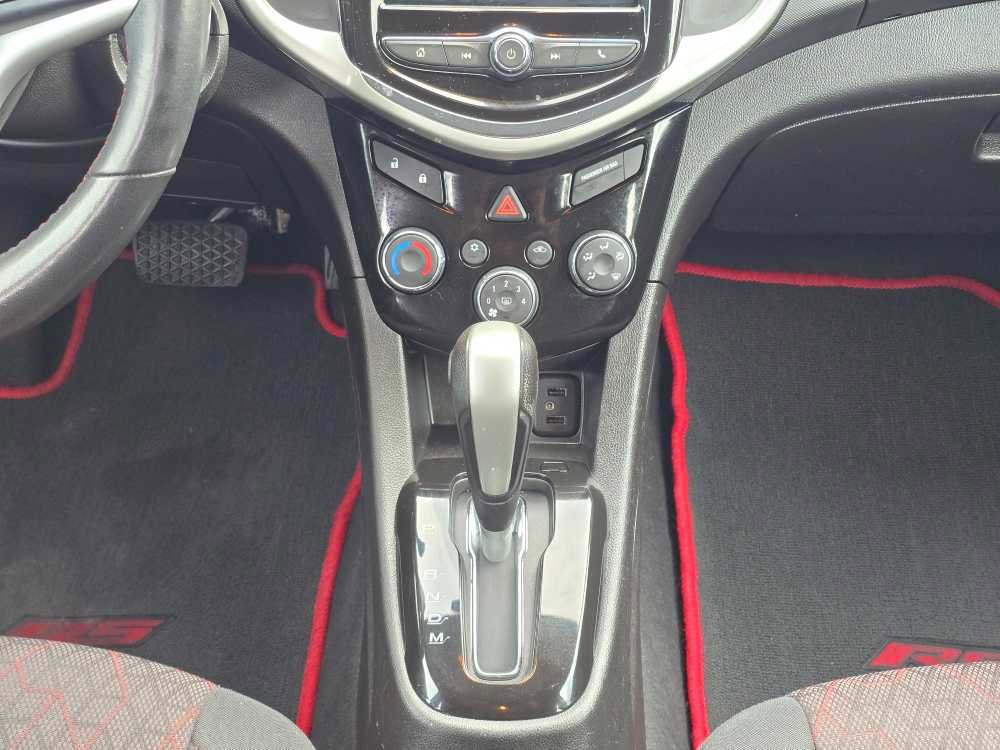 Used 2018 Chevrolet Sonic LT image 14