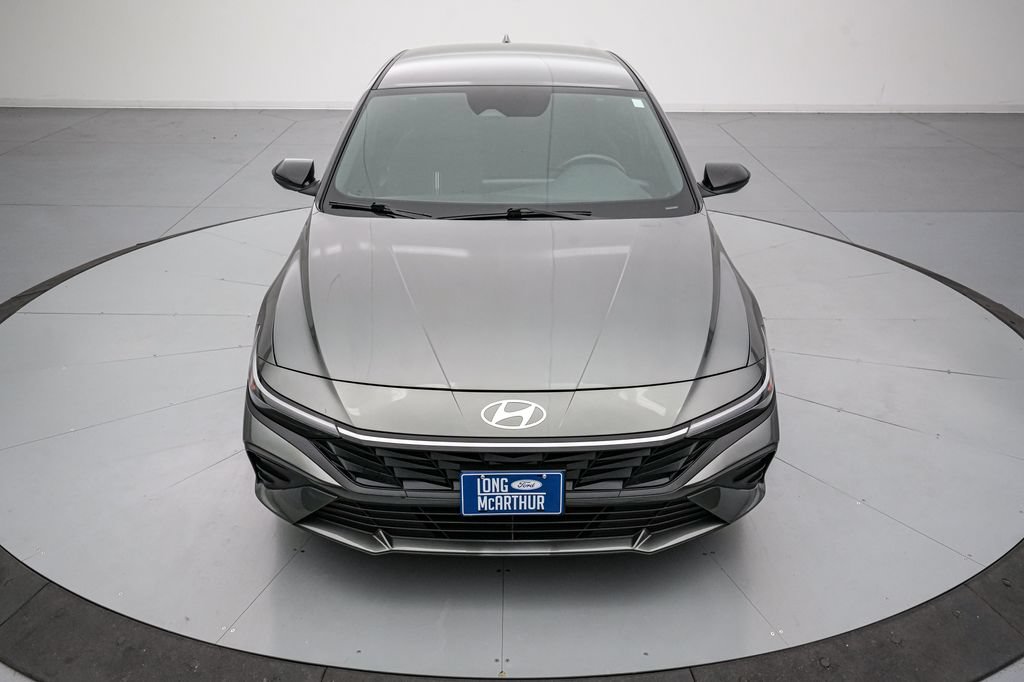 Used 2025 Hyundai Elantra Sport FWD image 9