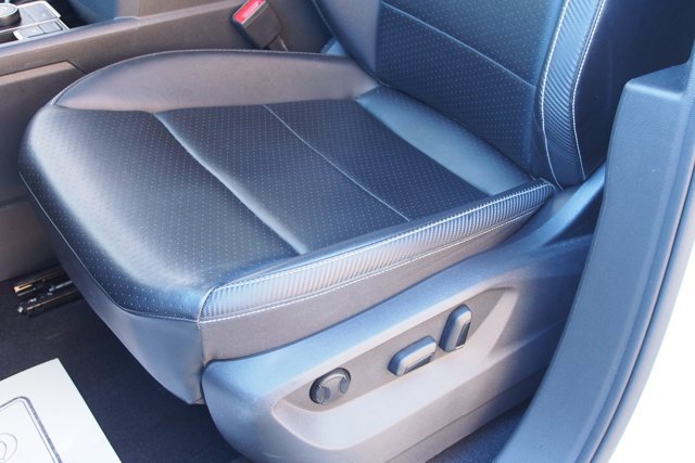 Used 2022 Volkswagen Atlas Cross Sport SE image 17