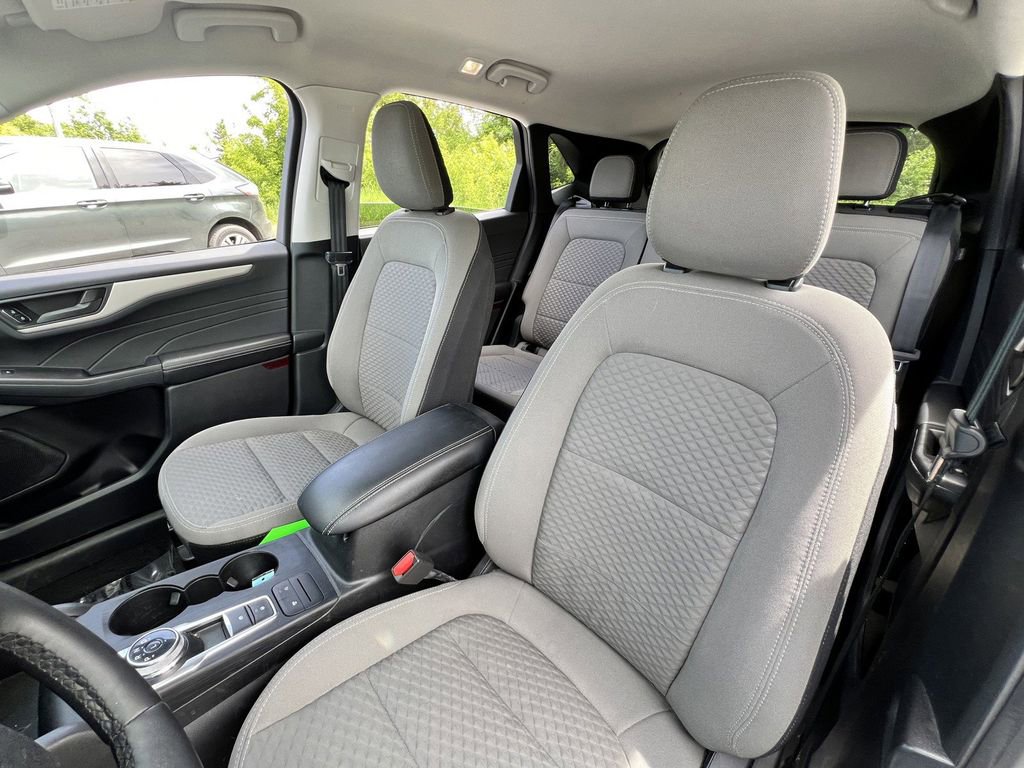 Certified 2022 Ford Escape SE w/ SE Sport Appearance Package AWD/4WD image 27