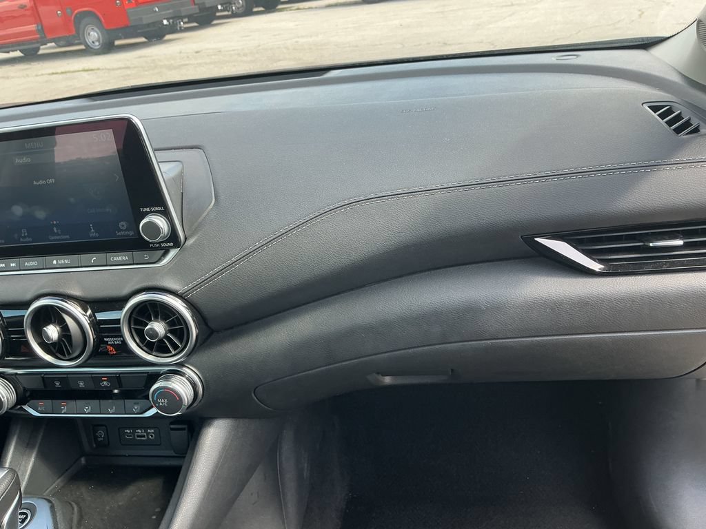 Used 2024 Nissan Sentra SV FWD image 19