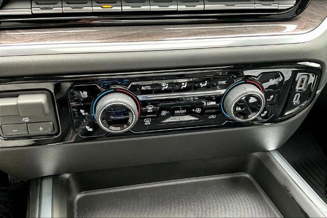 Used 2026 Chevrolet Silverado 2500 LTZ w/ LTZ Convenience Package AWD/4WD image 16