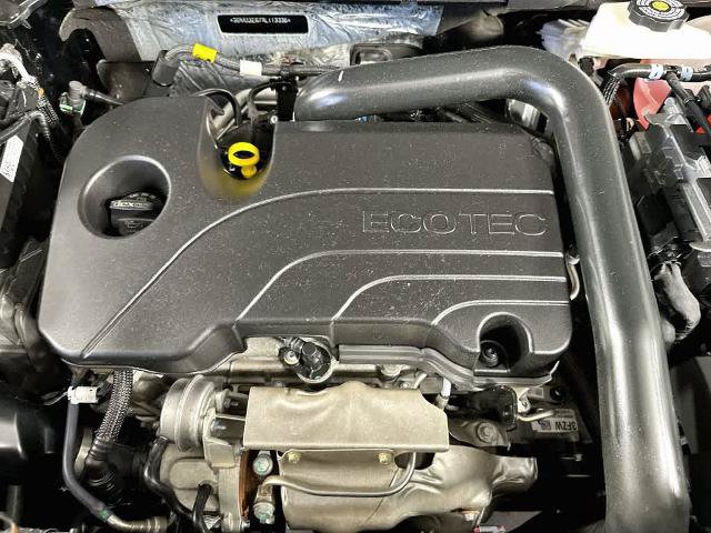 Used 2024 Chevrolet Equinox Premier AWD/4WD image 9