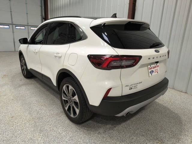 Certified 2023 Ford Escape Platinum AWD/4WD image 8