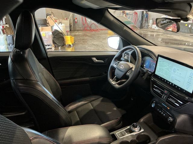 Certified 2025 Ford Escape ST-Line w/ Equipment Group 301A FWD image 13