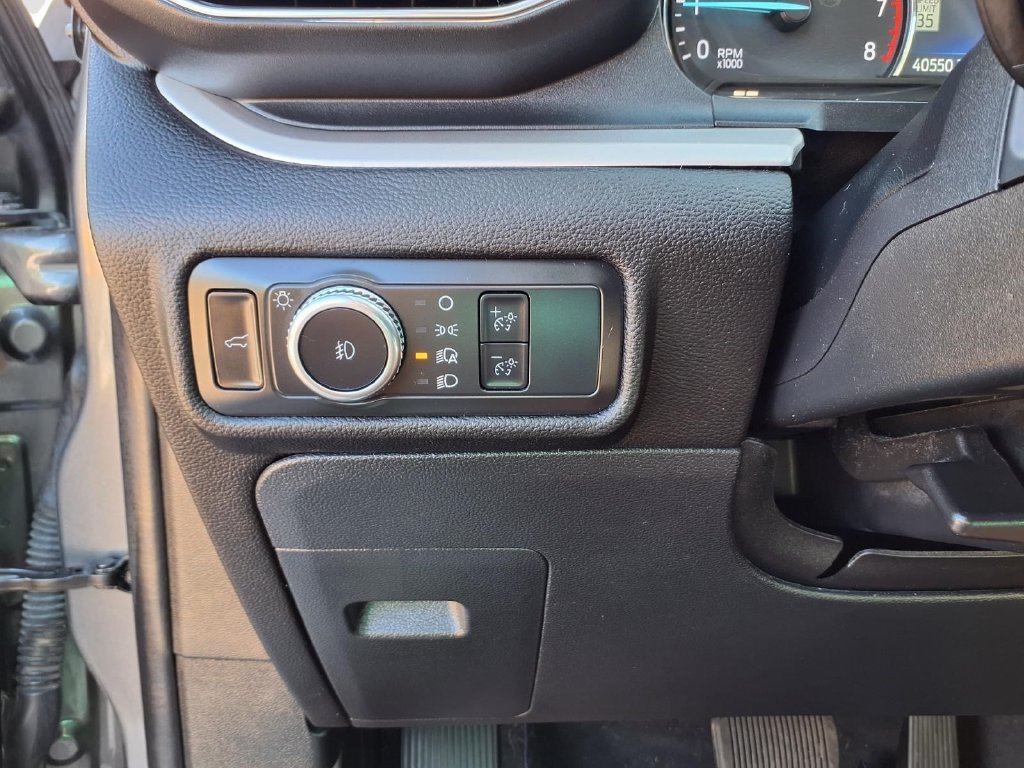 Certified 2022 Ford Explorer XLT w/ Equipment Group 202A AWD/4WD image 18