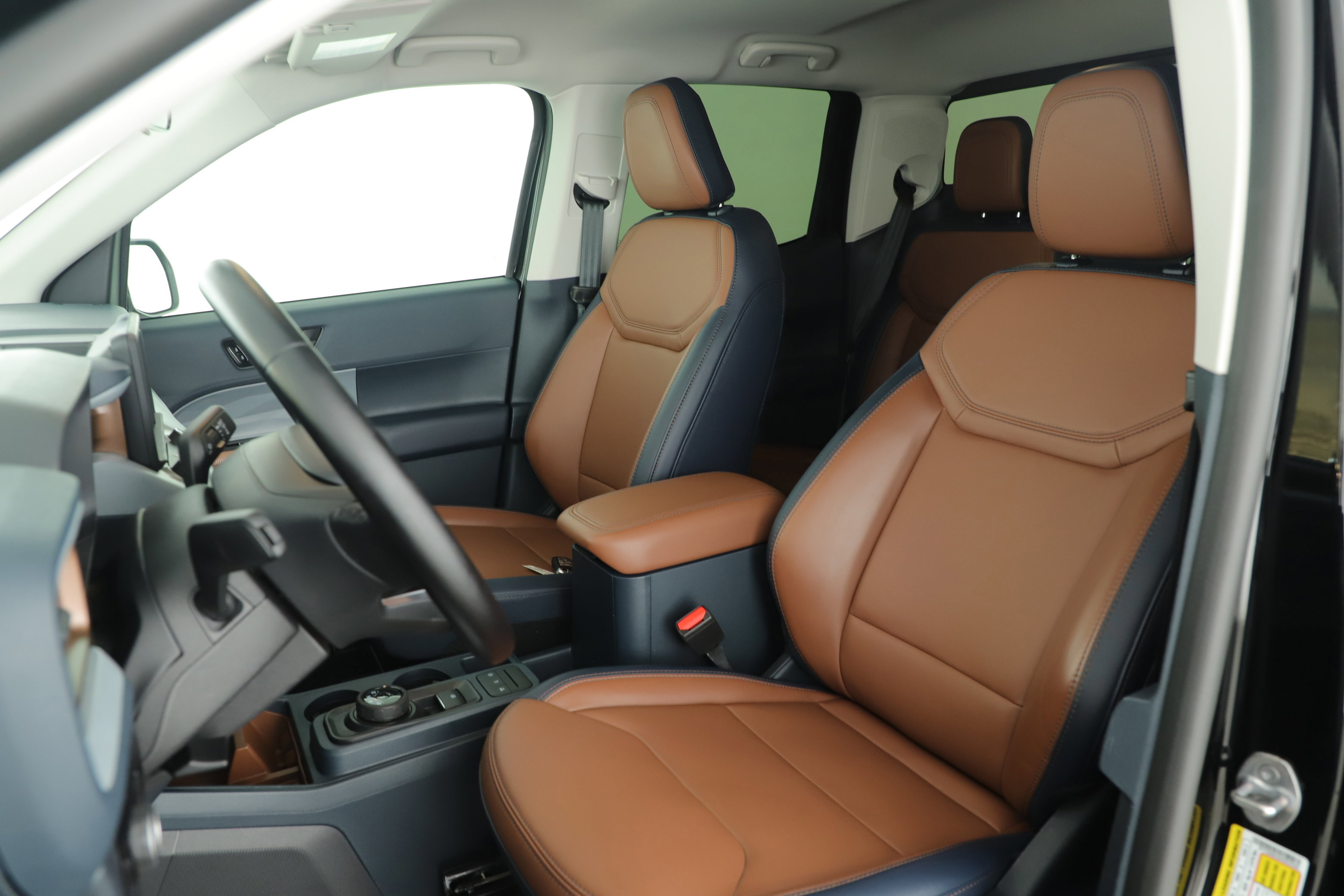 Certified 2024 Ford Maverick Lariat image 6