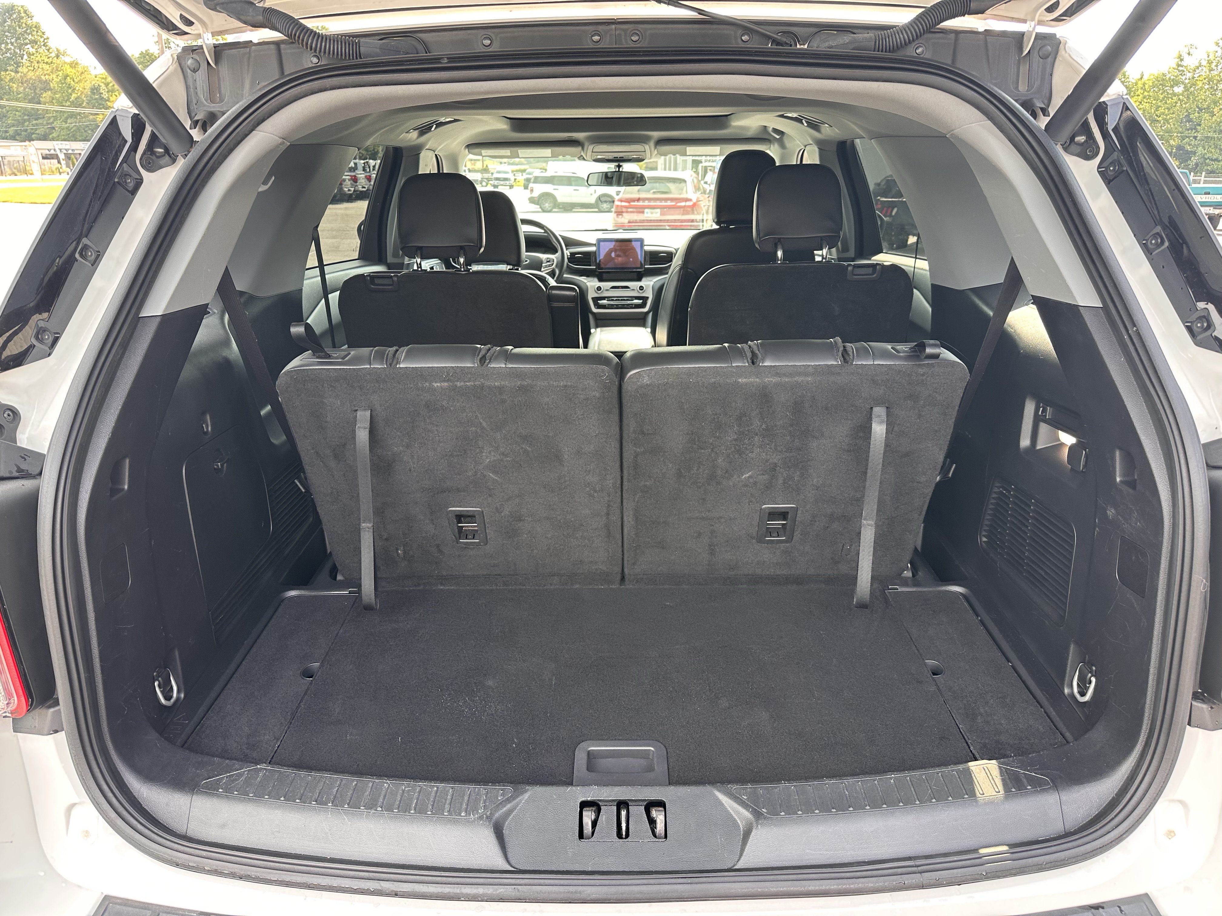 Certified 2023 Ford Explorer XLT w/ Equipment Group 202A AWD/4WD image 18