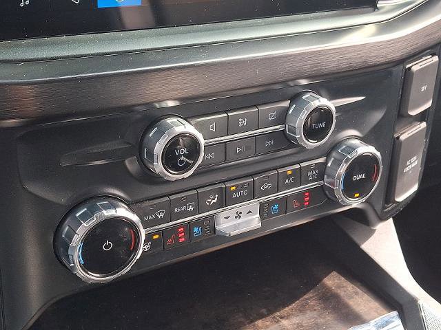 Certified 2023 Ford F250 Lariat w/ Sport Appearance Package image 16