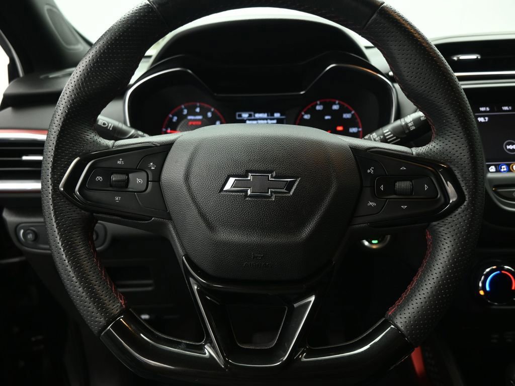 Used 2021 Chevrolet TrailBlazer RS image 38