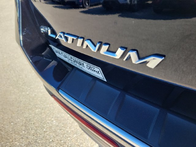 Certified 2020 Ford Explorer Platinum w/ Premium Technology Package AWD/4WD image 9