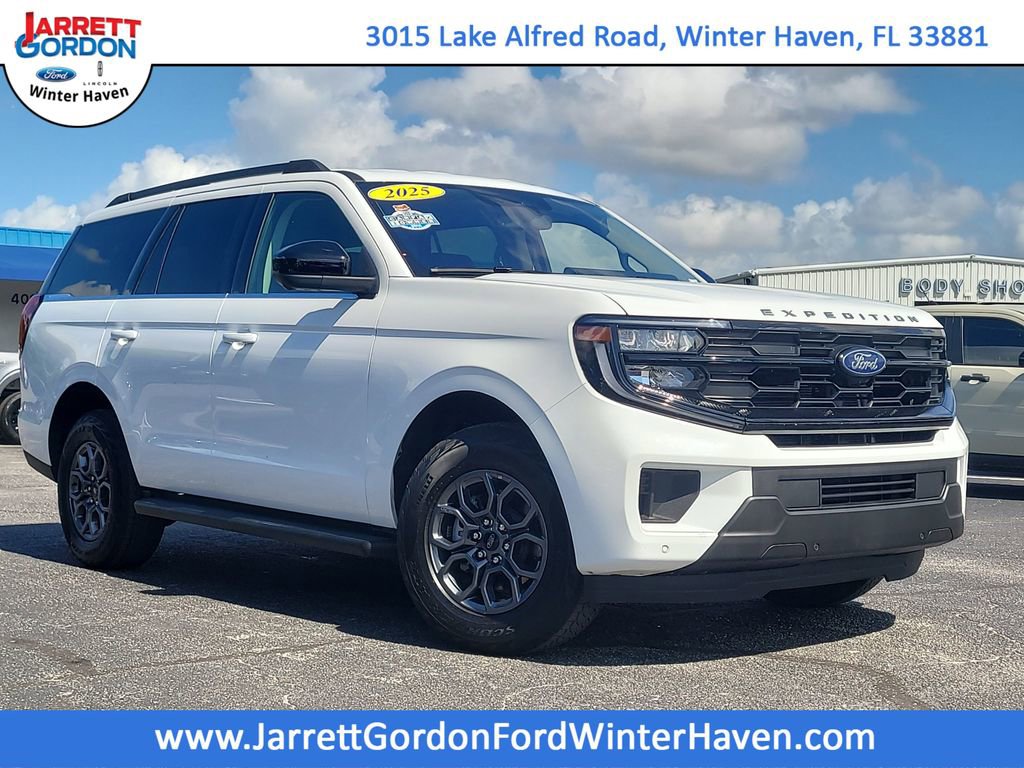 Certified 2025 Ford Expedition Active RWD image 1