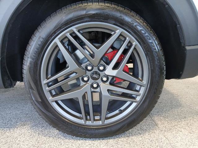 Certified 2025 Ford Explorer ST-Line w/ Premium Package image 9