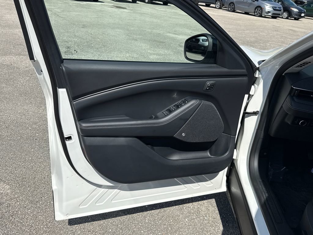 Certified 2025 Ford Mustang Mach-E Premium image 14