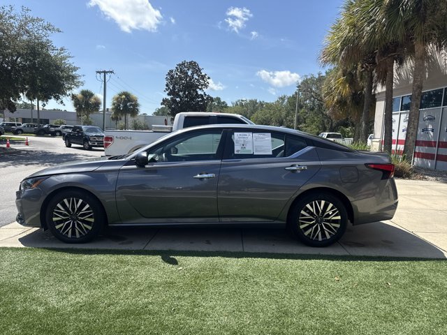 Used 2024 Nissan Altima 2.5 SV FWD image 8
