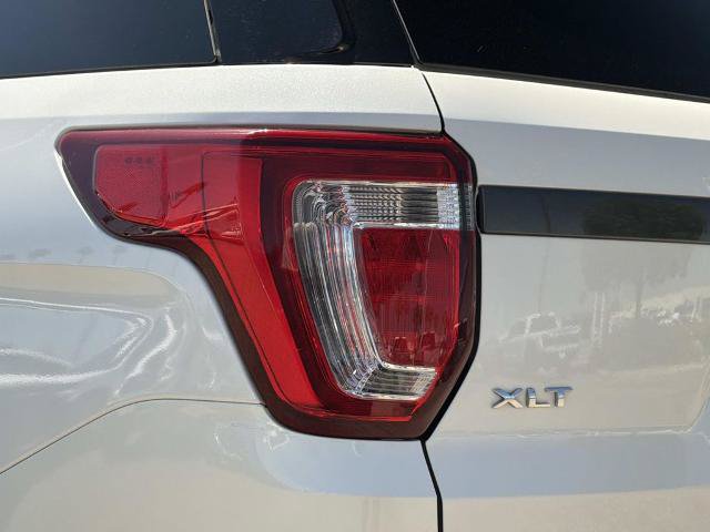 Certified 2018 Ford Explorer XLT w/ Equipment Group 202A FWD image 8