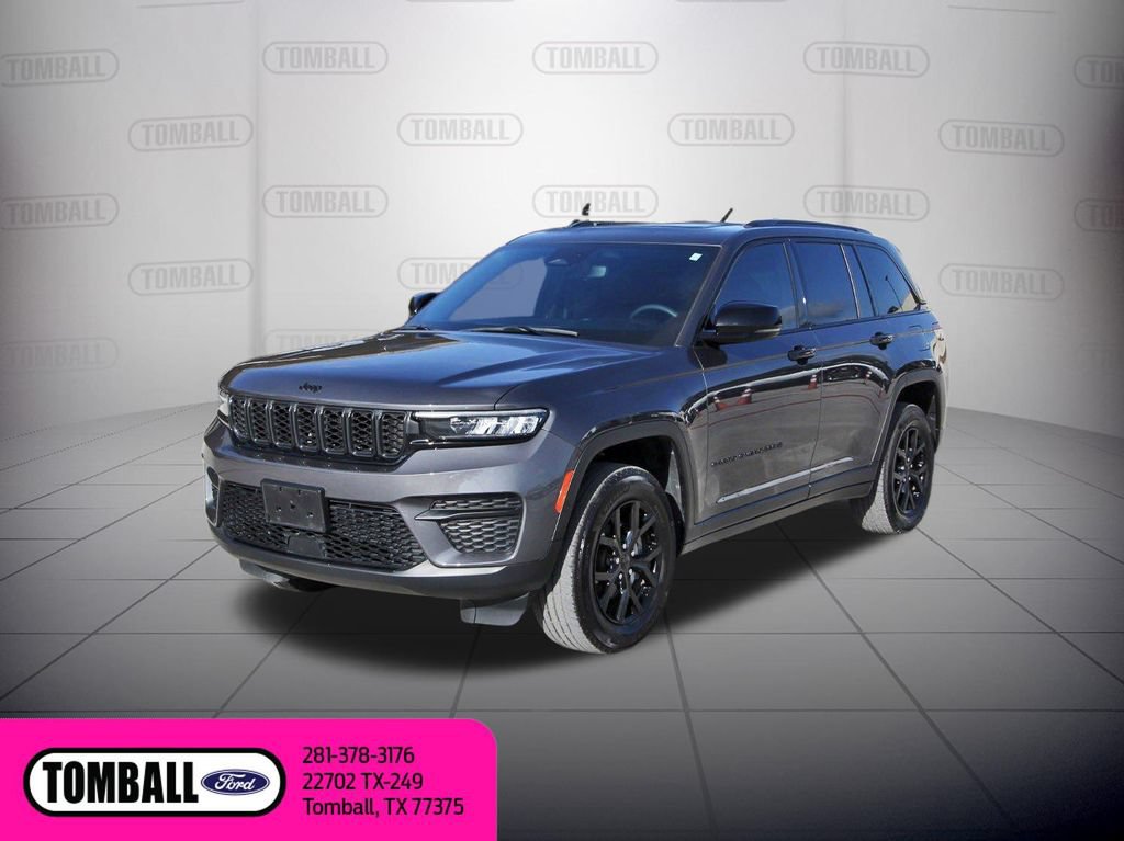 Used 2024 Jeep Grand Cherokee Altitude RWD image 3