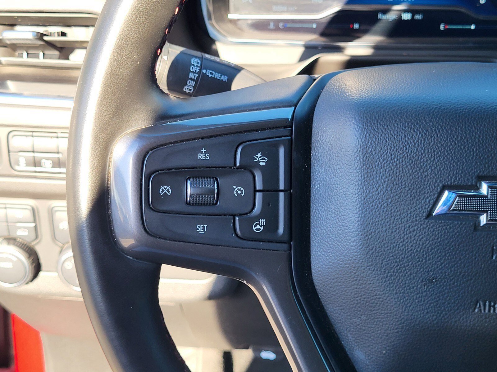 Used 2024 Chevrolet Suburban RST w/ Luxury Package image 28