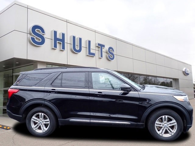 Certified 2023 Ford Explorer XLT w/ Equipment Group 202A image 2