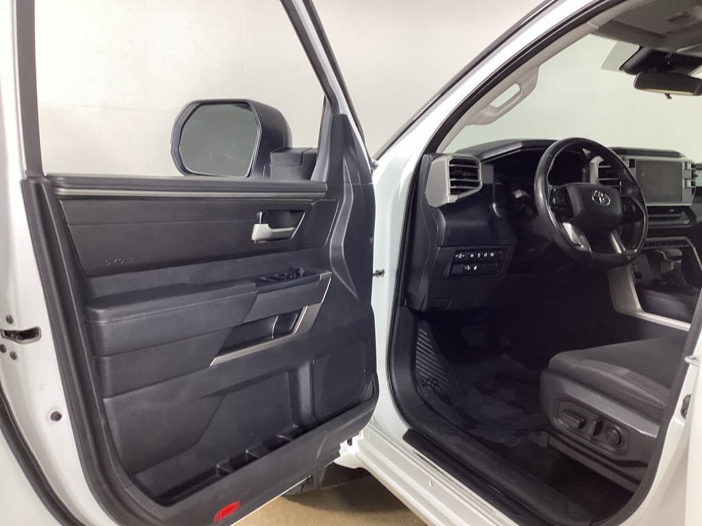 Used 2022 Toyota Tundra SR5 AWD/4WD image 10