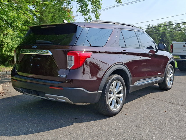 Certified 2023 Ford Explorer XLT w/ Equipment Group 202A AWD/4WD image 10