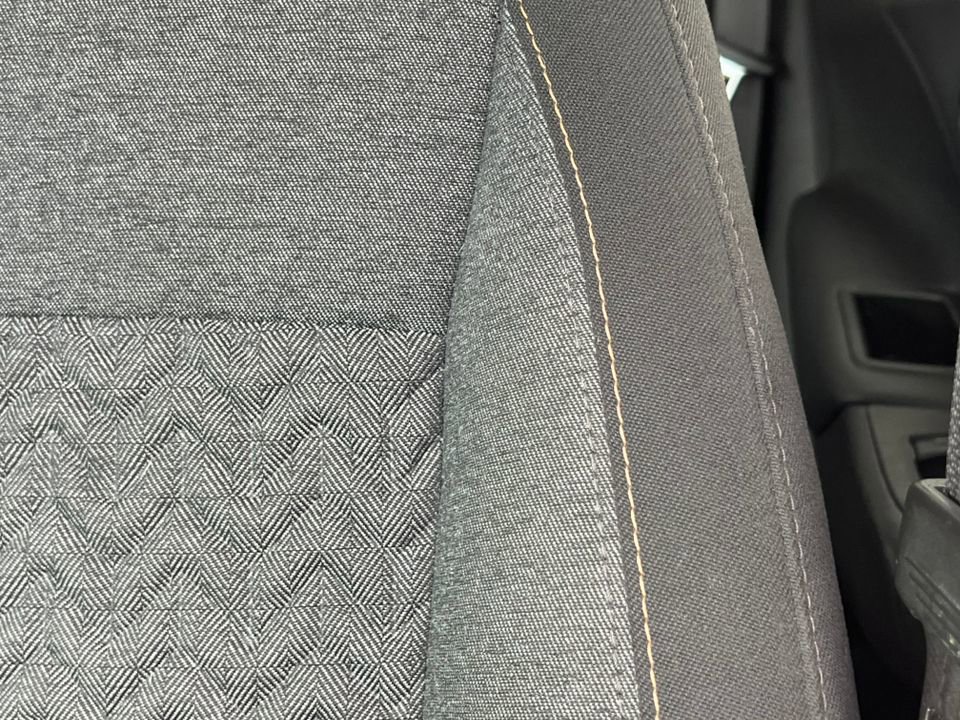 Used 2022 Chevrolet Equinox LT w/ LPO, Floor Liner Package image 16