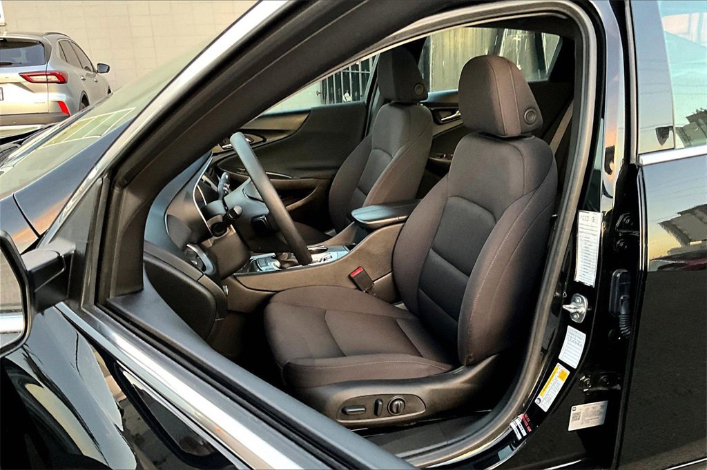 Used 2024 Chevrolet Malibu LT image 24