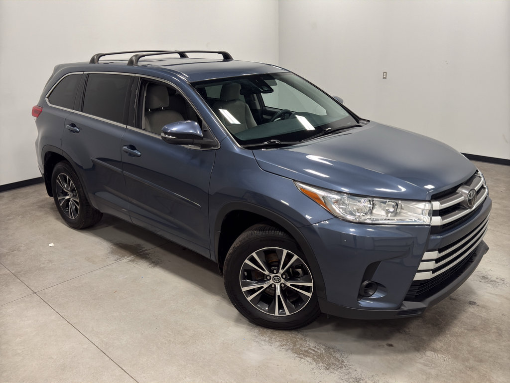 Used 2017 Toyota Highlander LE image 31