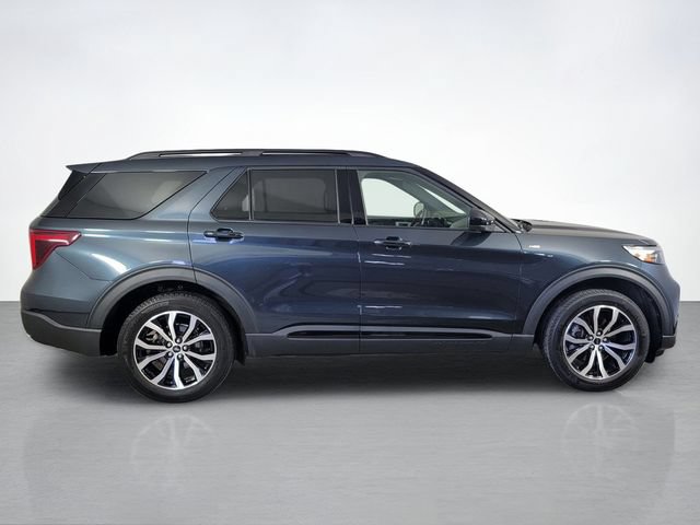 Certified 2022 Ford Explorer ST-Line AWD/4WD image 2