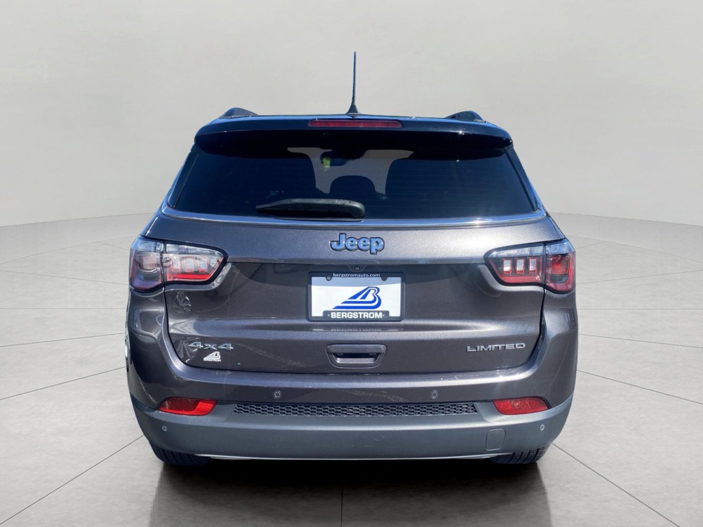 Used 2023 Jeep Compass Limited AWD/4WD image 6