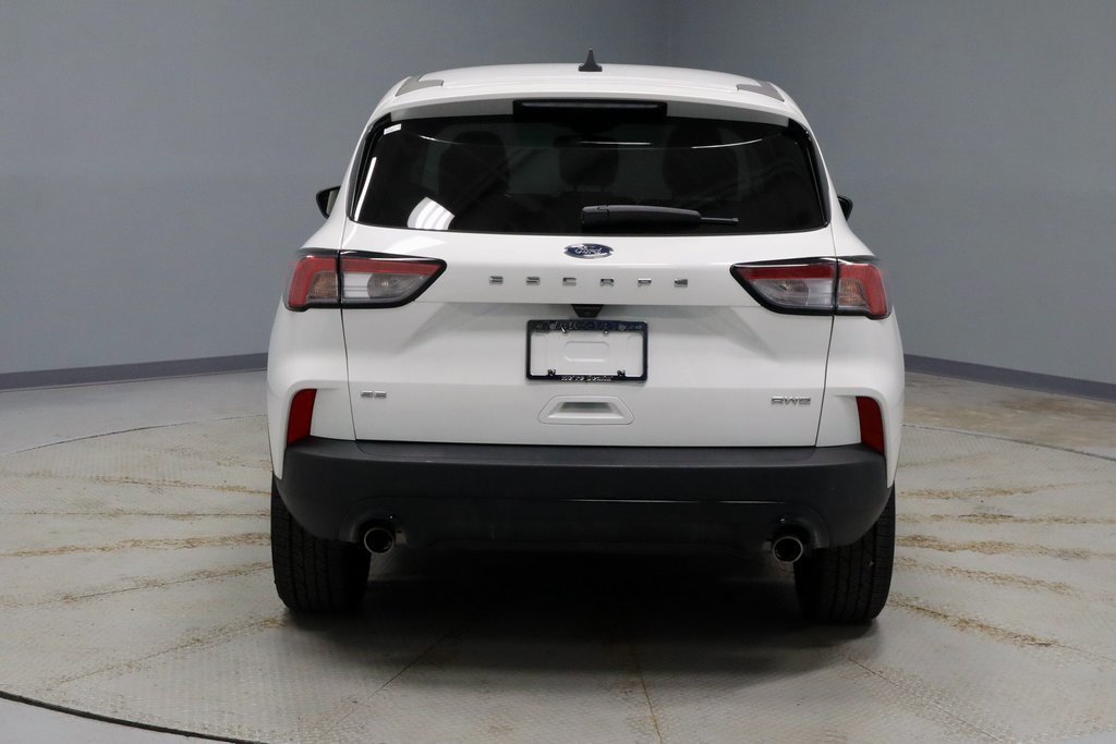 Certified 2022 Ford Escape SE w/ SE Sport Appearance Package image 4