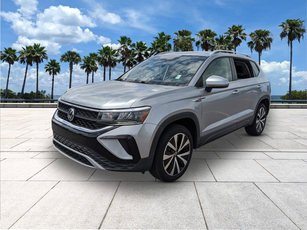 Used 2022 Volkswagen Taos SE image 3