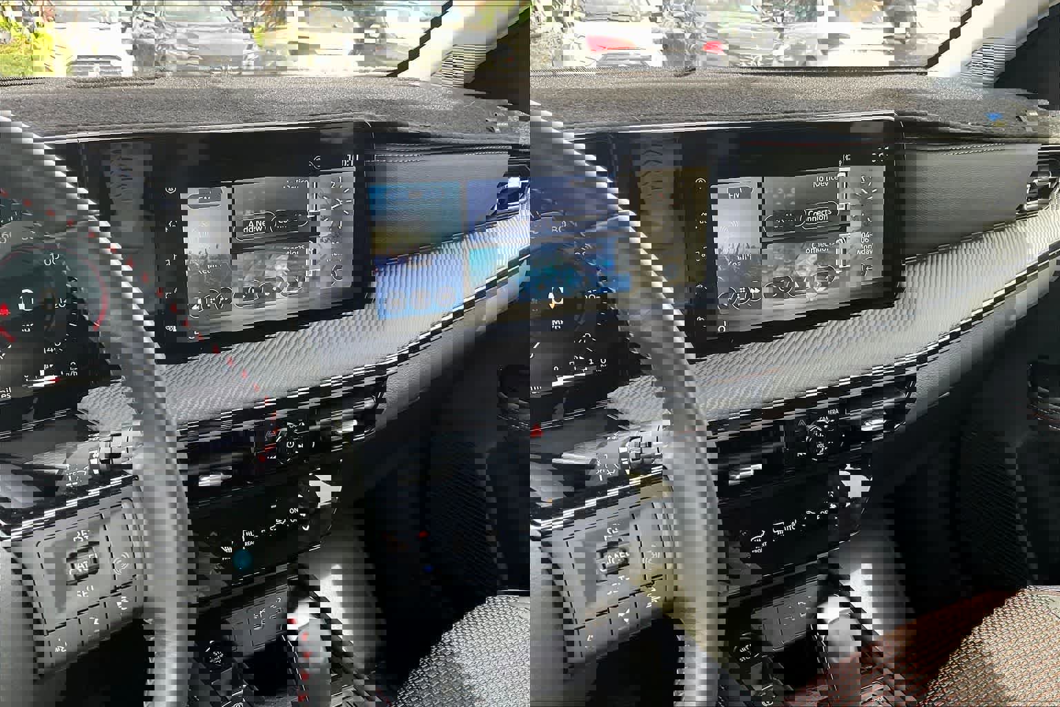 Used 2025 Nissan Kicks SR image 17