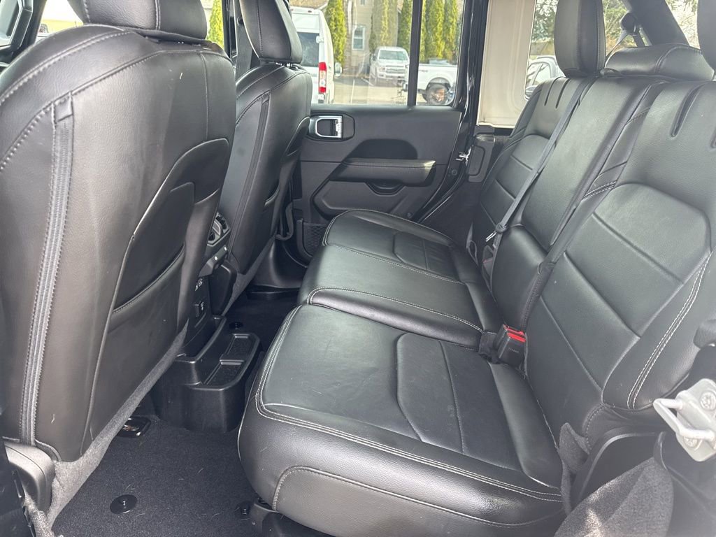 Used 2023 Jeep Wrangler Unlimited Sahara w/ Cold Weather Group image 31